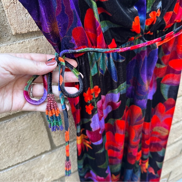 Farm Rio Black Flower Season Crushed Velvet Maxi Wrap Dress NWT Women’s Large - Picture 14 of 16